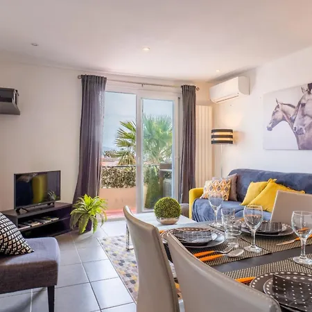 With Balcony With Vue Apartment